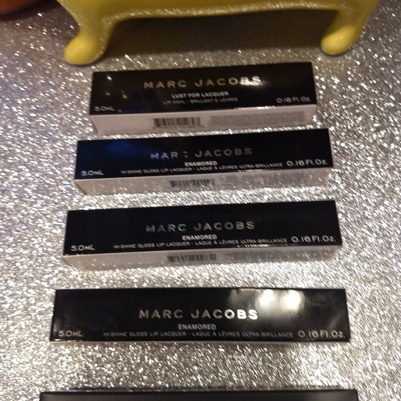 Marc Jacobs bundle - Picture 3 of 4